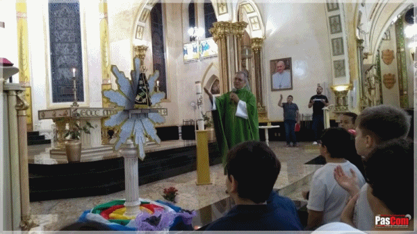 São Pedro de Tupã realiza Renovação das Promessas do Batismo dos Catequisandos
